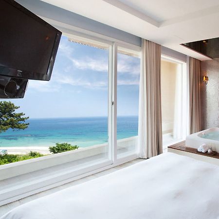 Sah Chun Ae Pension Gangneung Exteriör bild