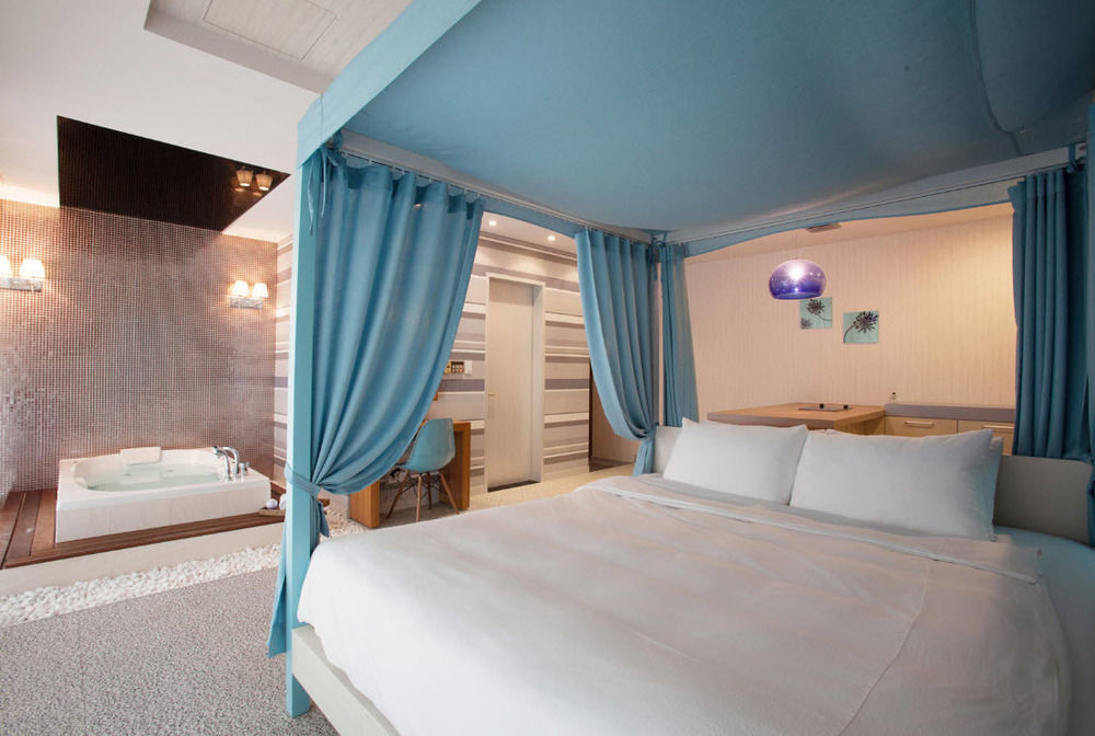 Sah Chun Ae Pension Gangneung Exteriör bild