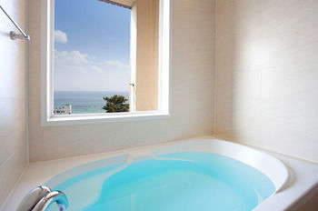Sah Chun Ae Pension Gangneung Exteriör bild
